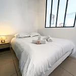 Vitrail Yourhosthelper