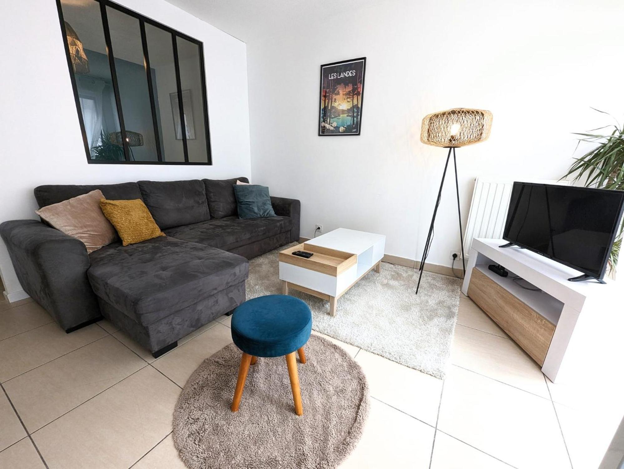 Vitrail Yourhosthelper Apartamento *